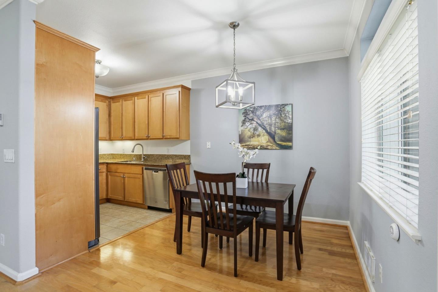 2968 Moorpark Avenue 17