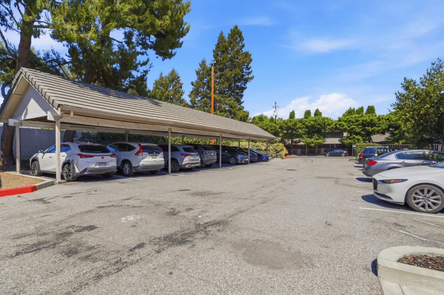 2968 Moorpark Avenue 17