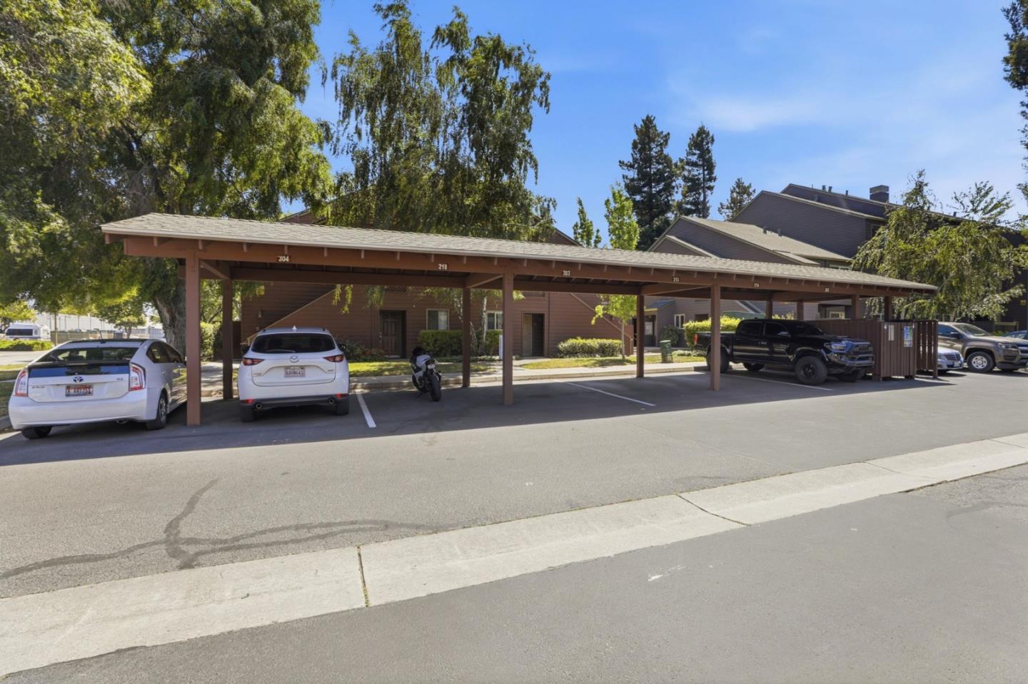 945 Catkin Court