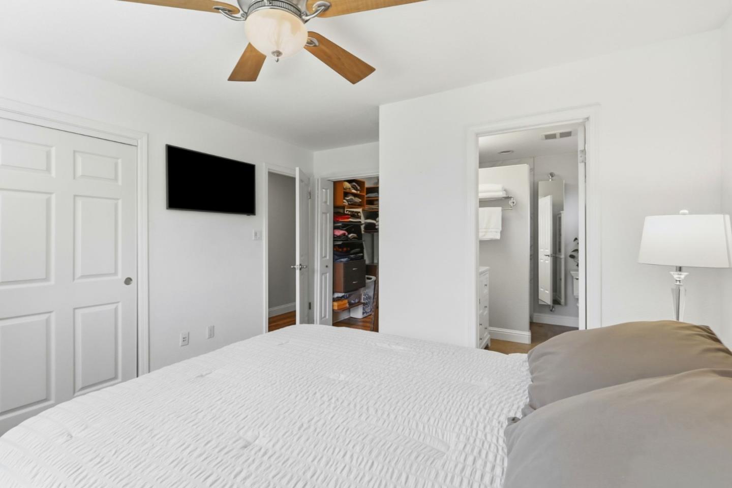 6246 Gunter Way
