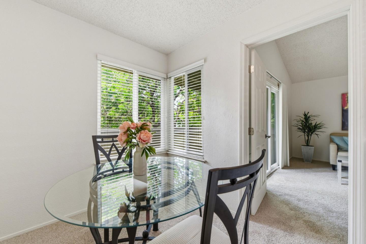 2386 Balme Drive