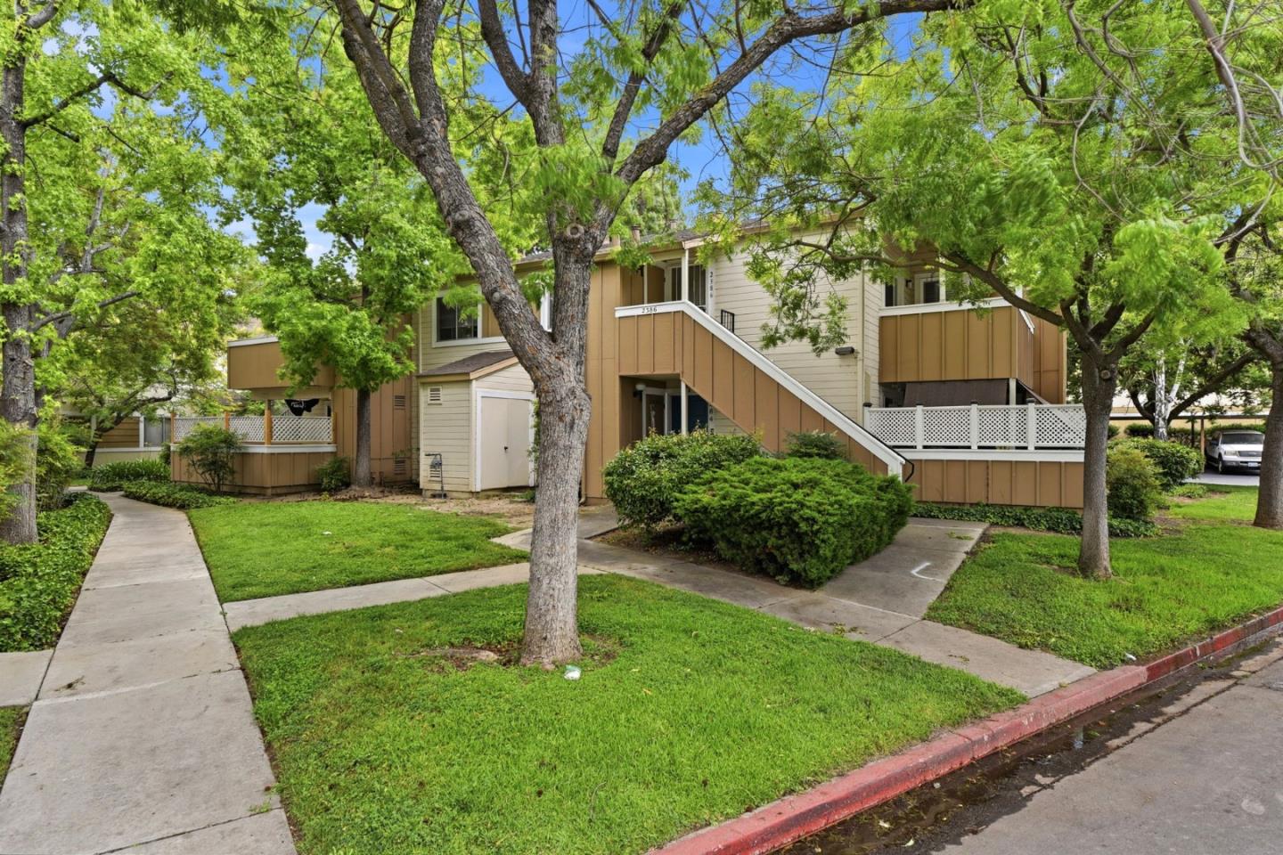 2386 Balme Drive