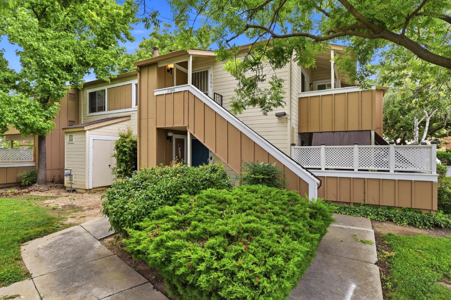 2386 Balme Drive