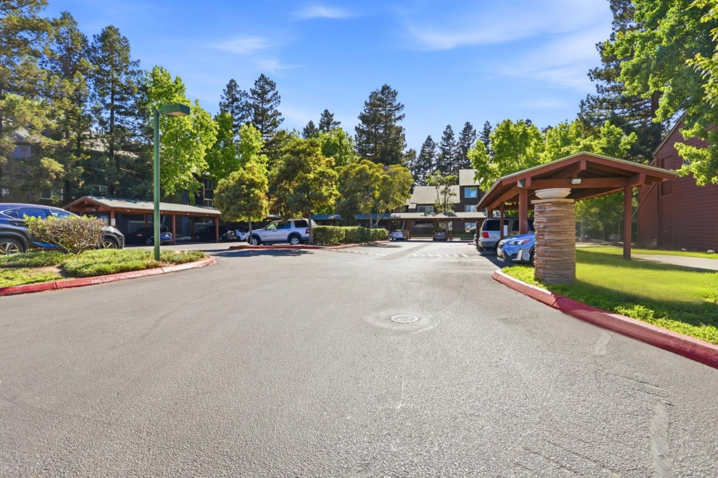 1211 Yarwood Court