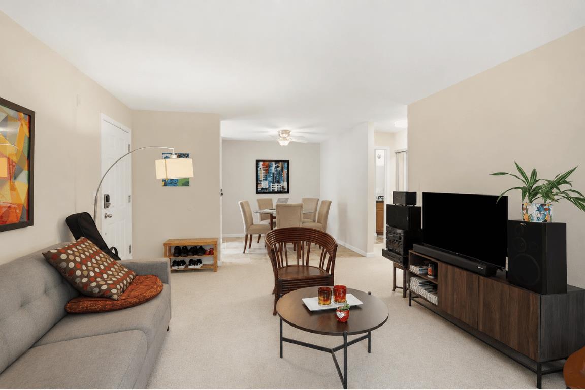 1211 Yarwood Court