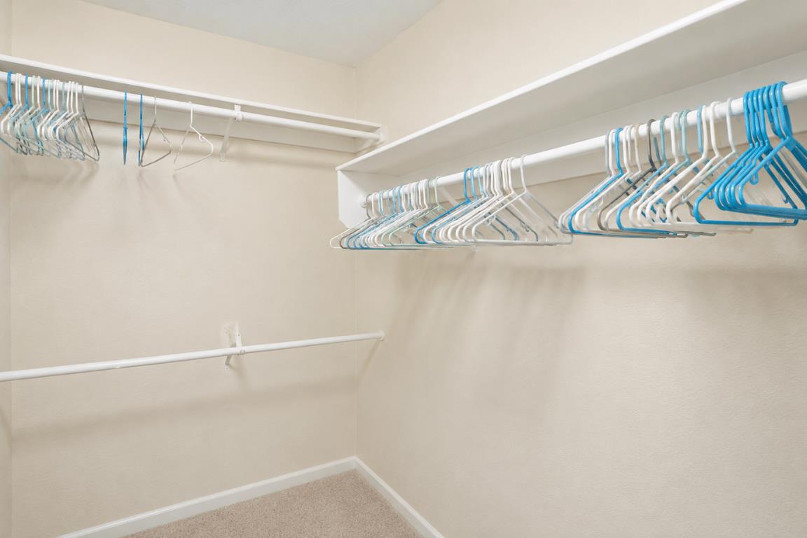 1211 Yarwood Court
