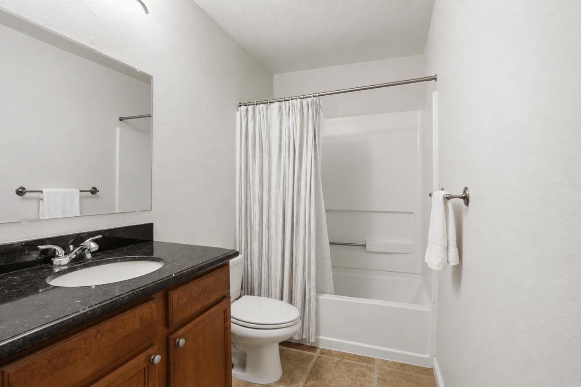 1211 Yarwood Court