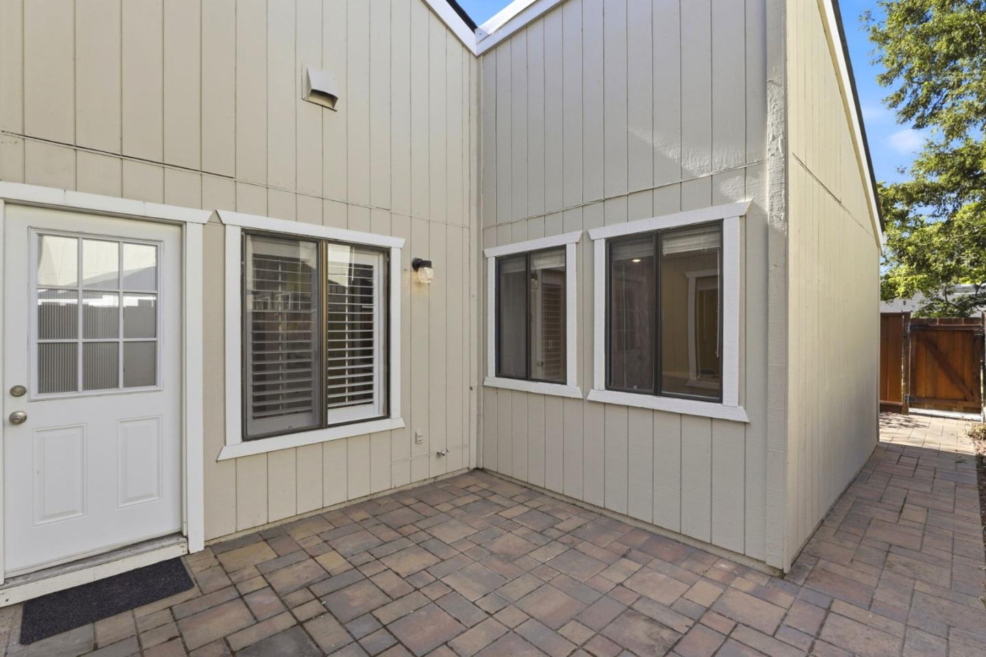 22674 Silver Oak Court