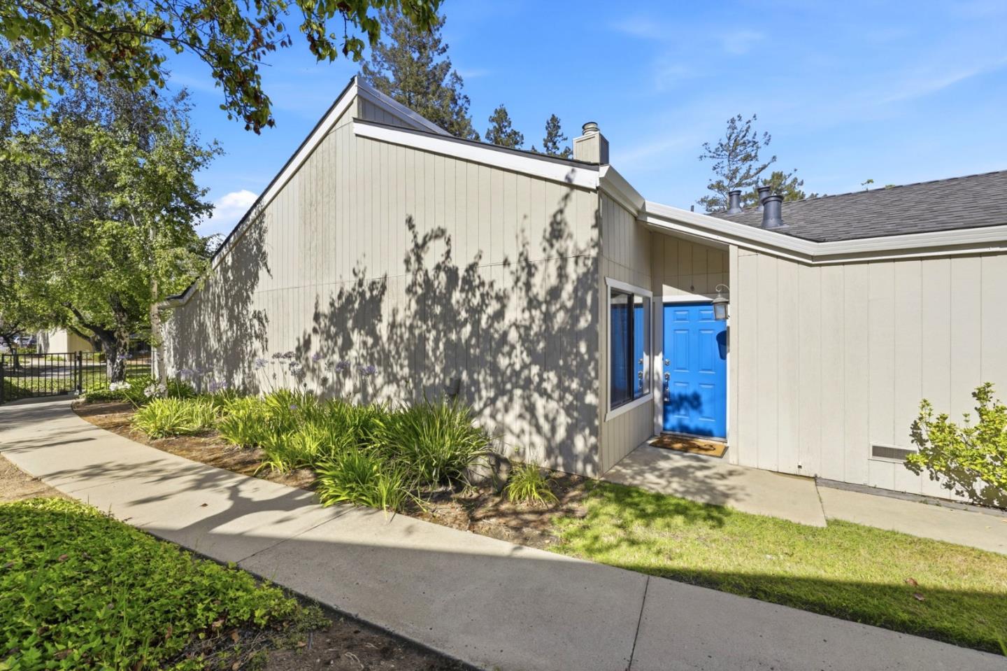 22674 Silver Oak Court