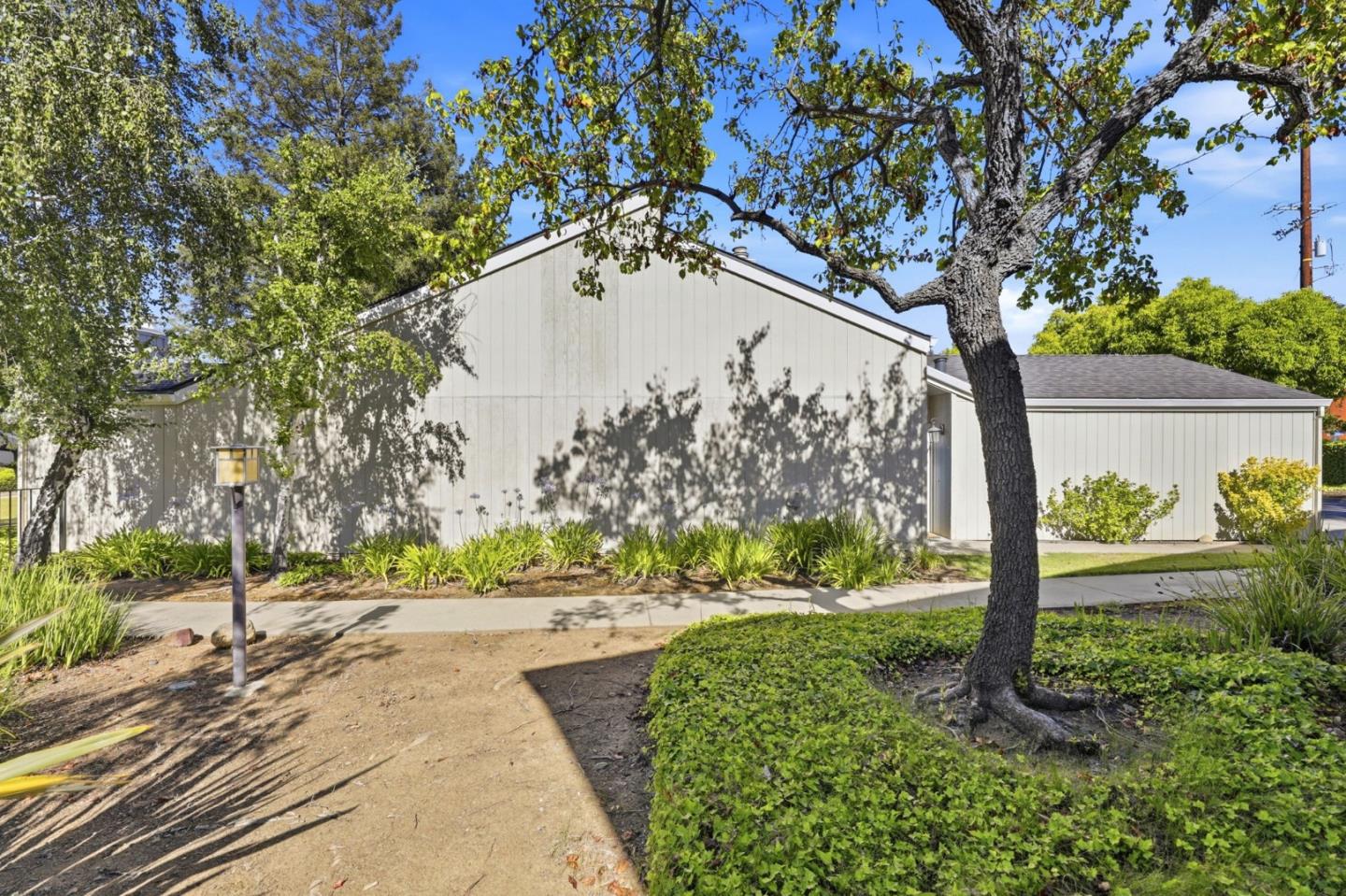 22674 Silver Oak Court