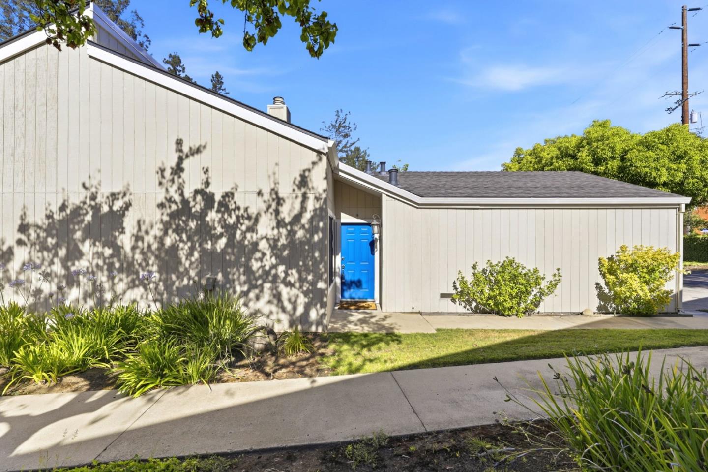 22674 Silver Oak Court