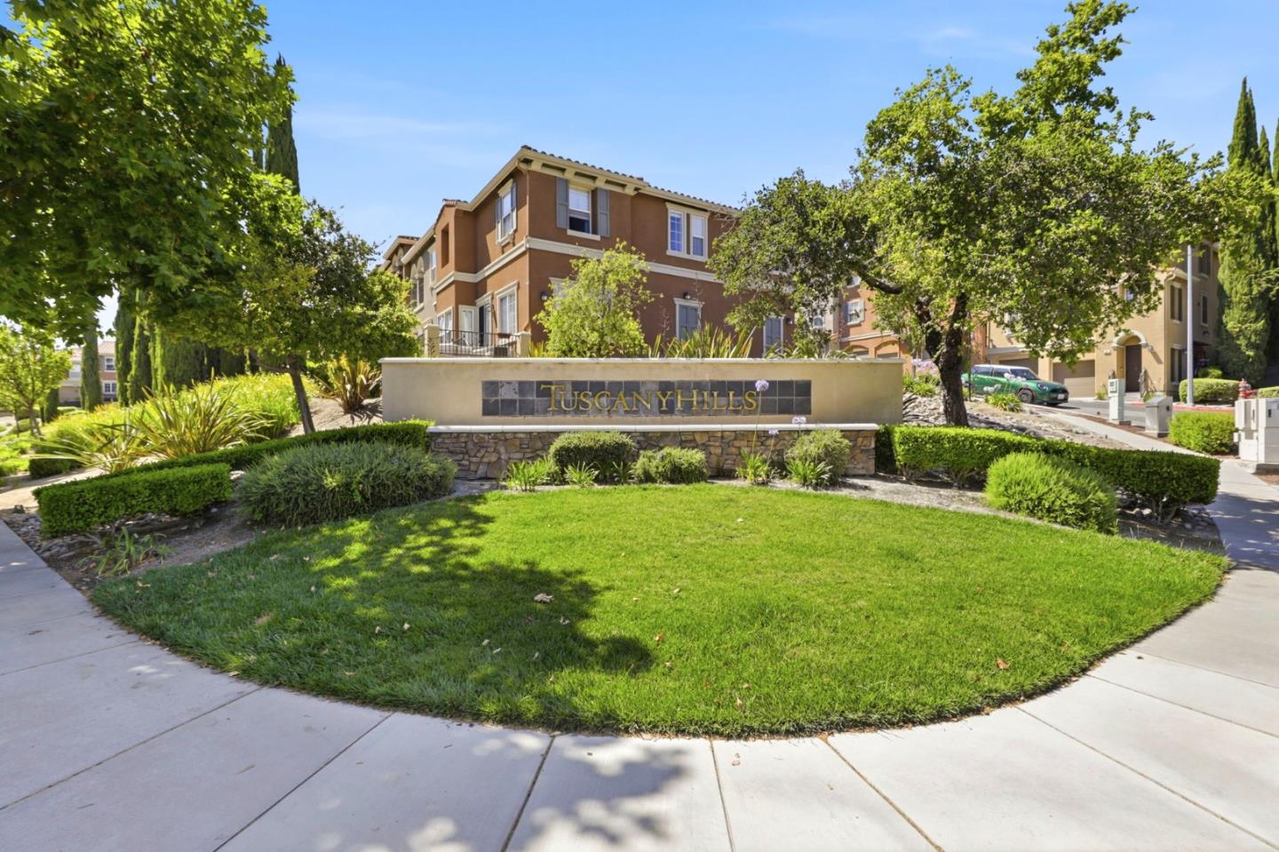 3287 Montevarchi Street