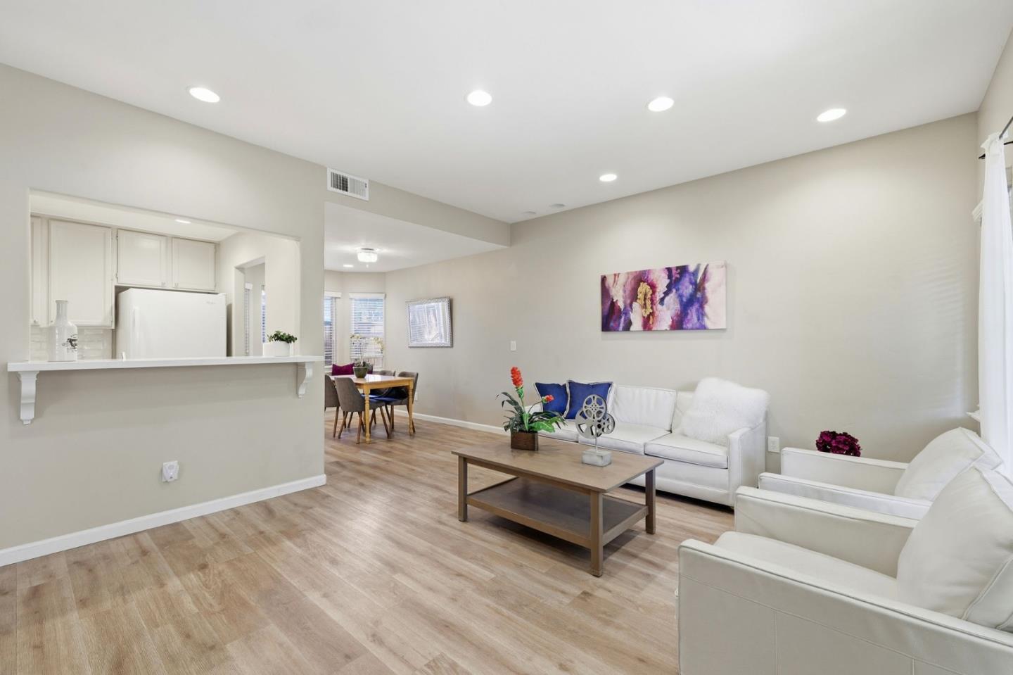 748 Northrup Street 332