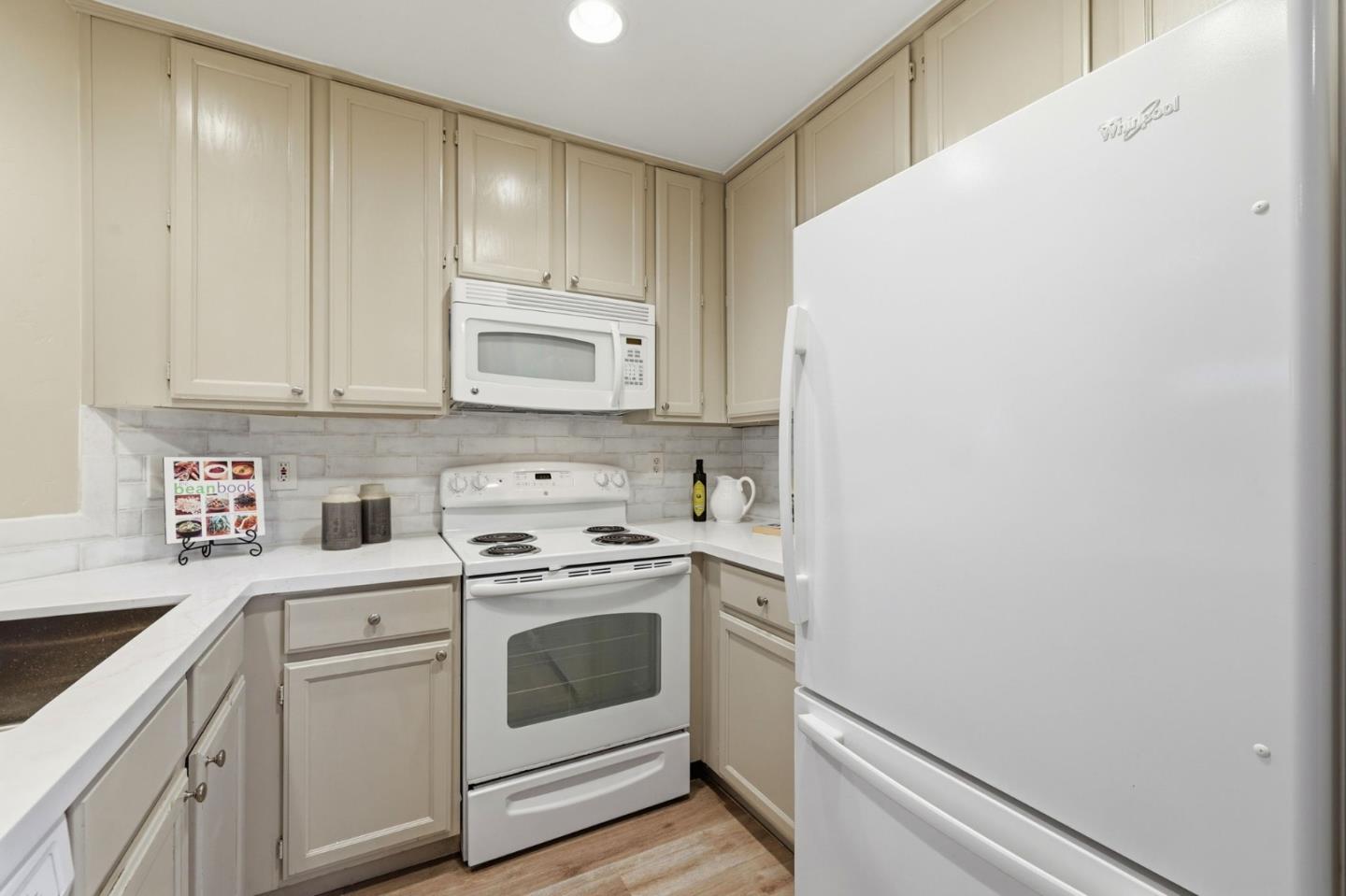 748 Northrup Street 332