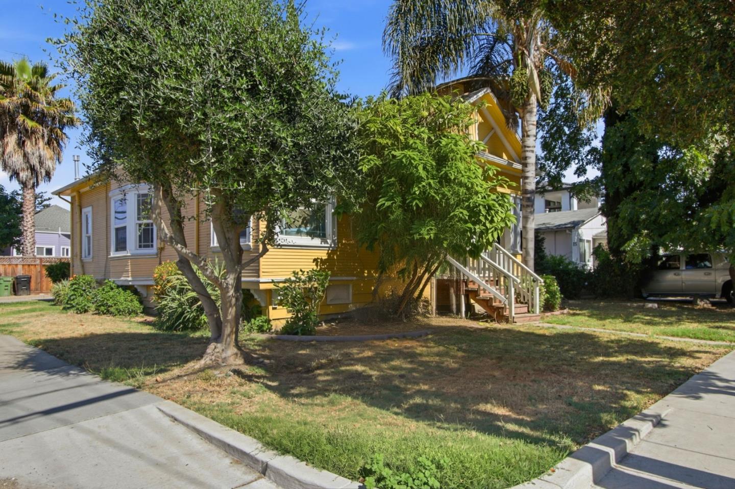 595 Minor AVE