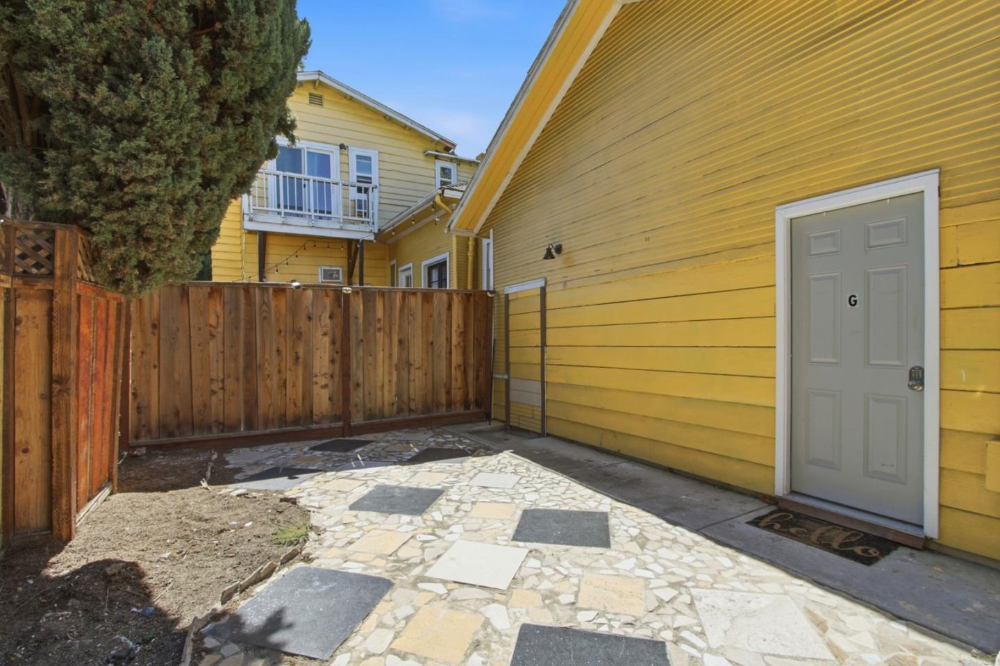 595 Minor AVE