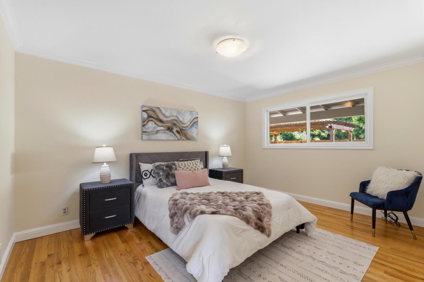 1484 Bird AVE