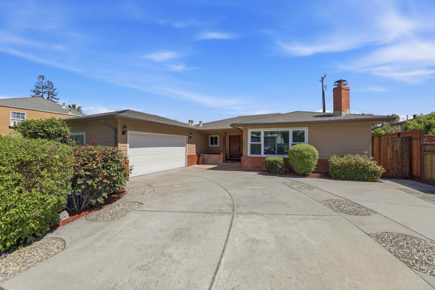1484 Bird AVE