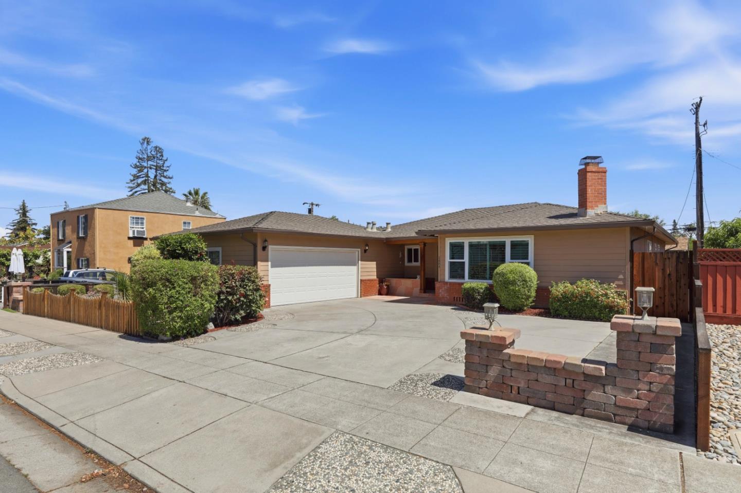 1484 Bird AVE