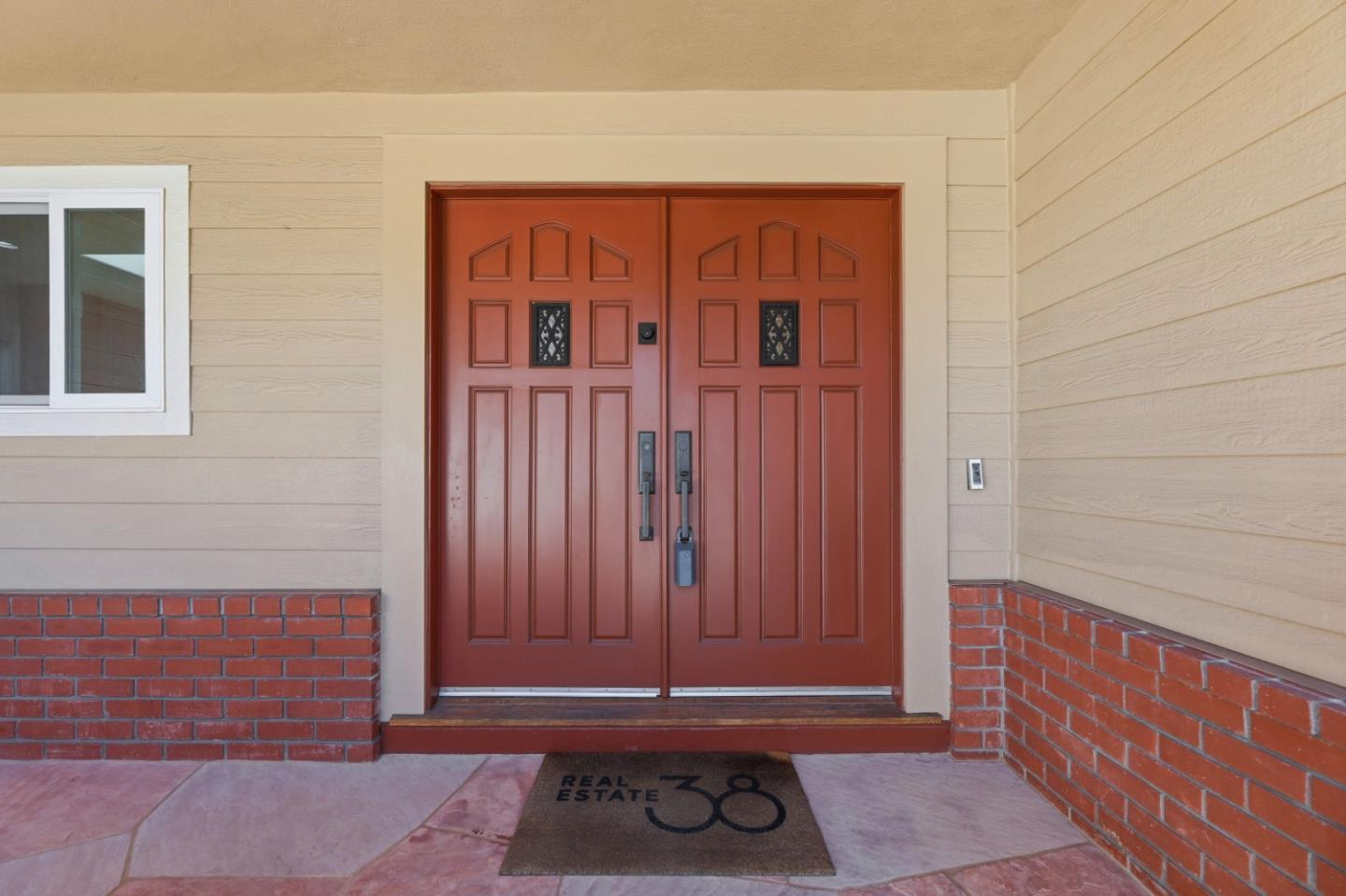 1484 Bird AVE