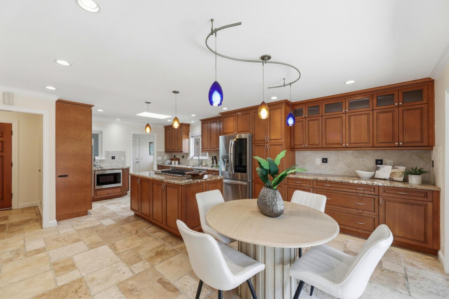 1484 Bird AVE