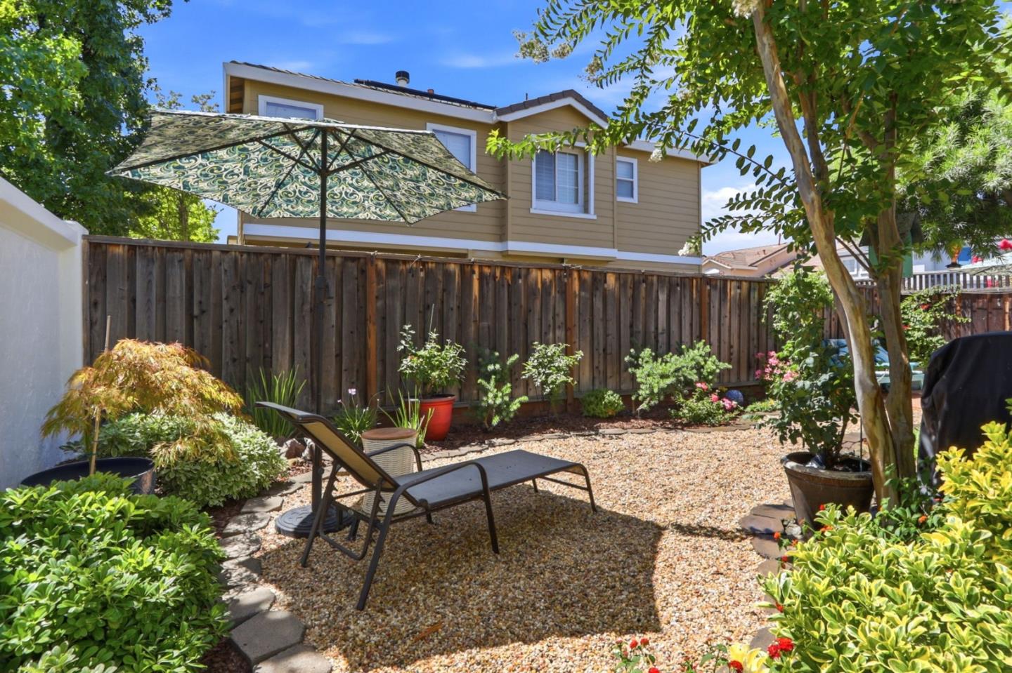 897 Windsor Hills CIR