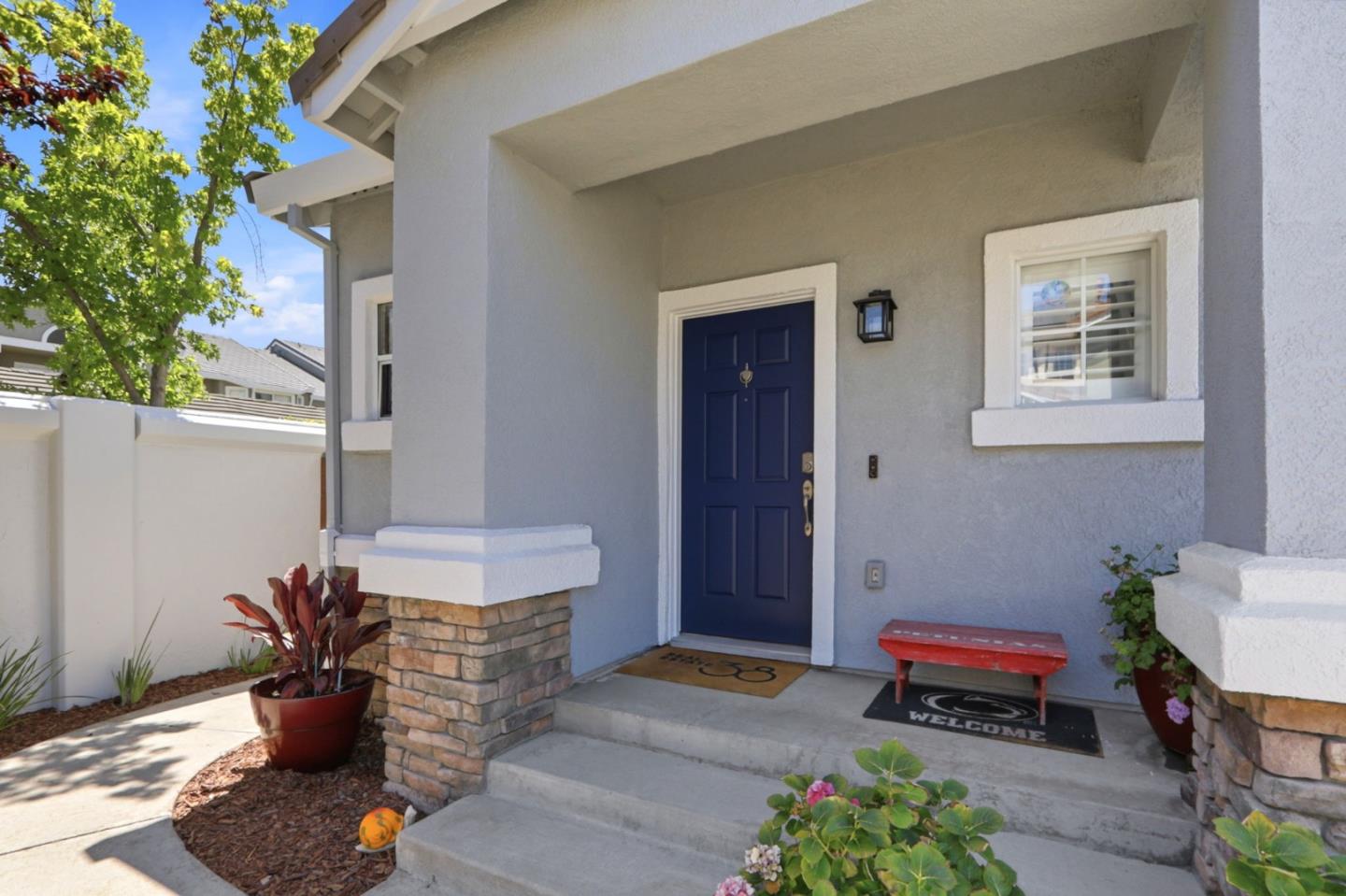 897 Windsor Hills CIR