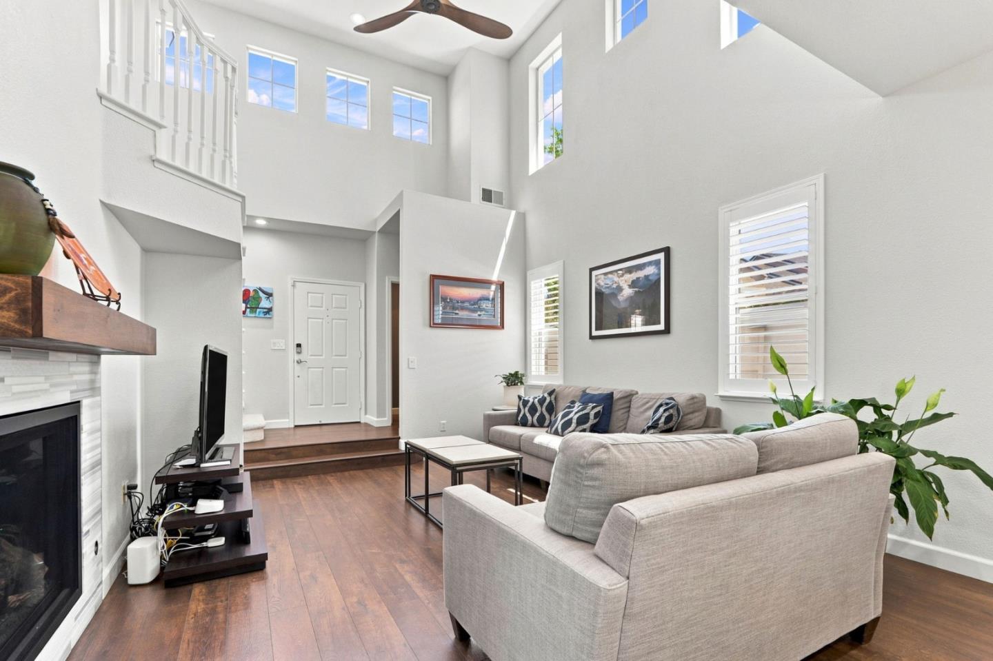 897 Windsor Hills CIR