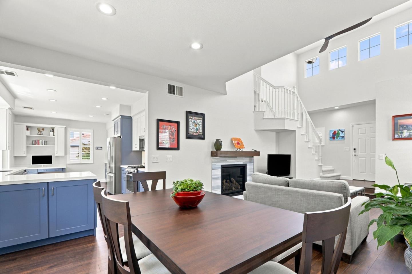 897 Windsor Hills CIR
