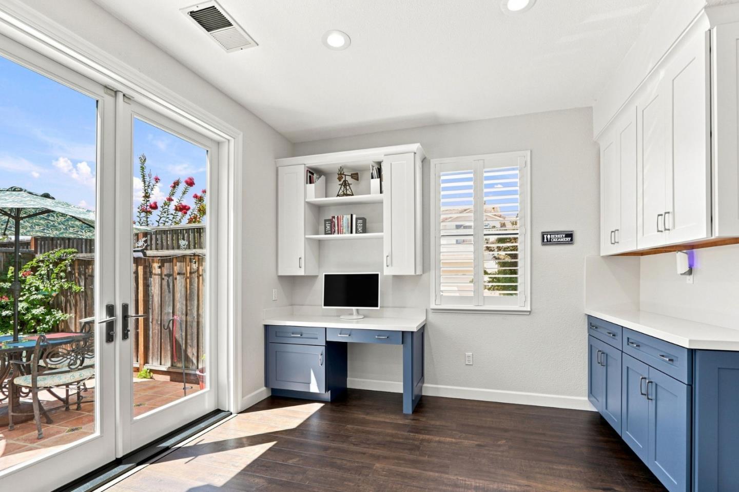 897 Windsor Hills CIR