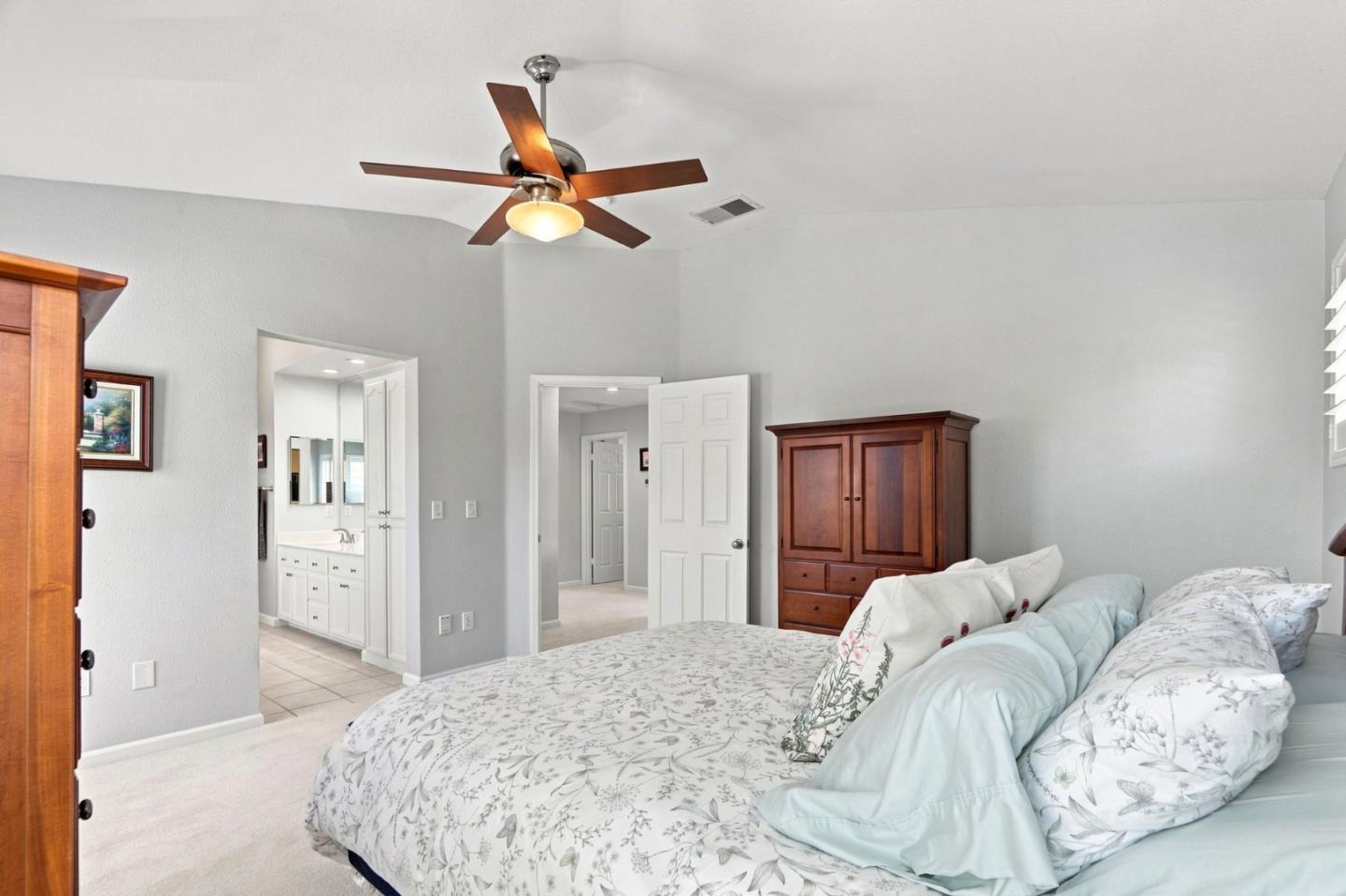 897 Windsor Hills CIR