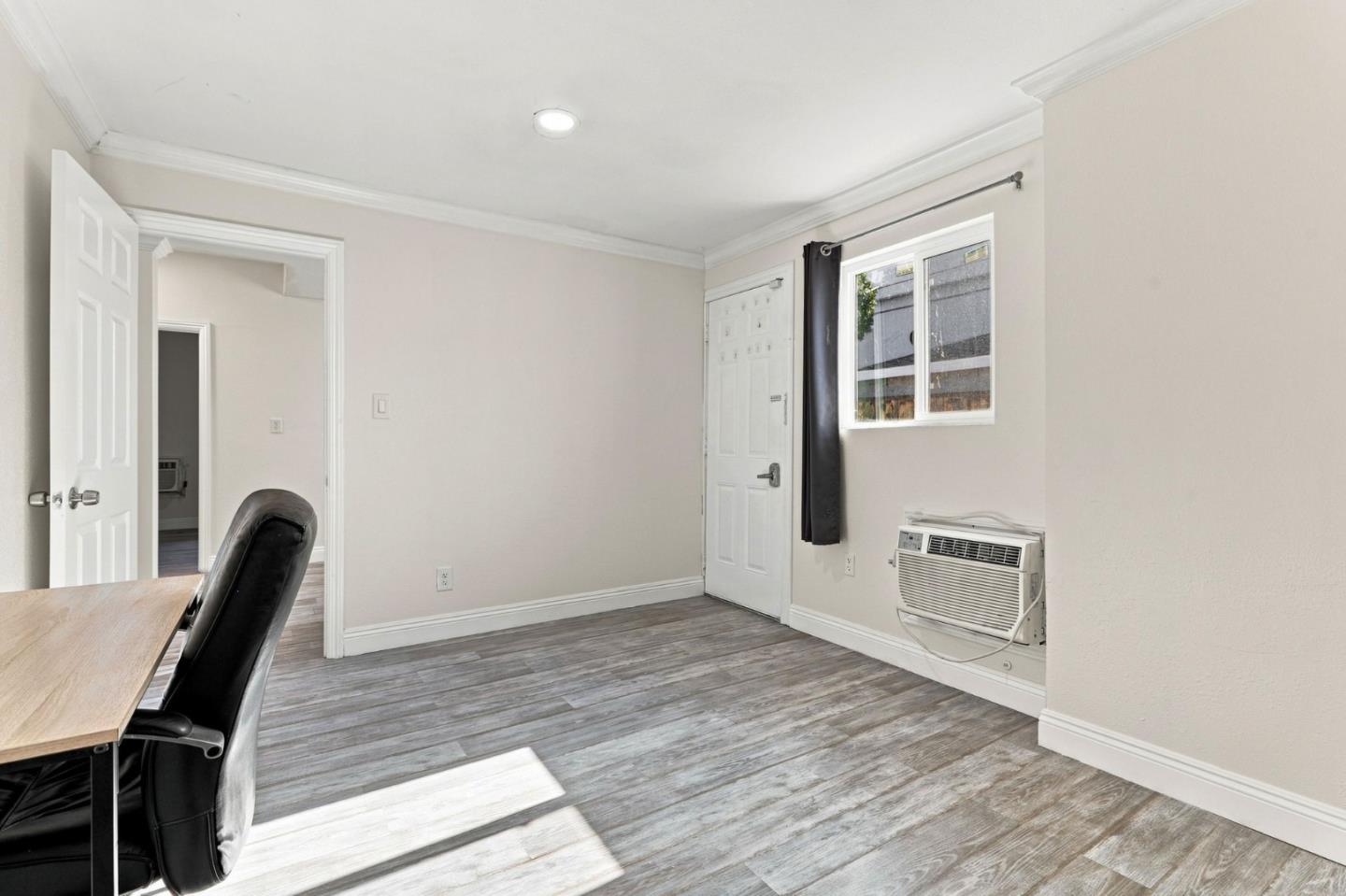 553 Laswell AVE