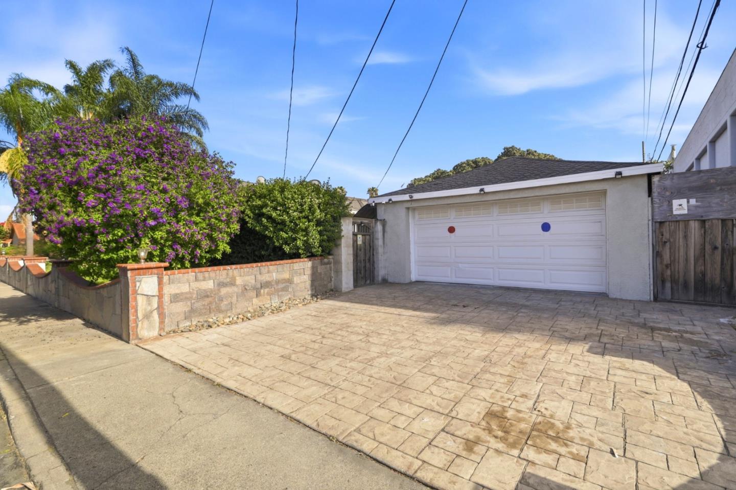 553 Laswell AVE