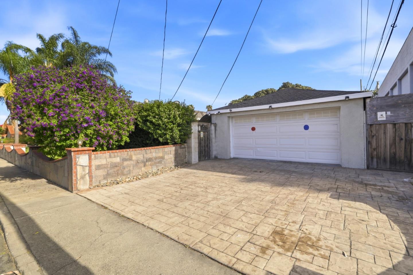 553 Laswell AVE