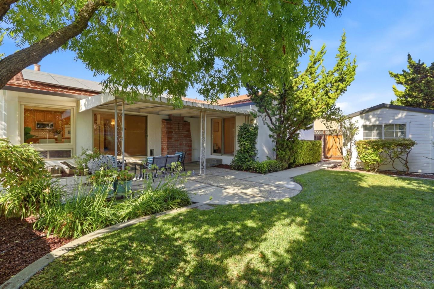 354 Surber DR
