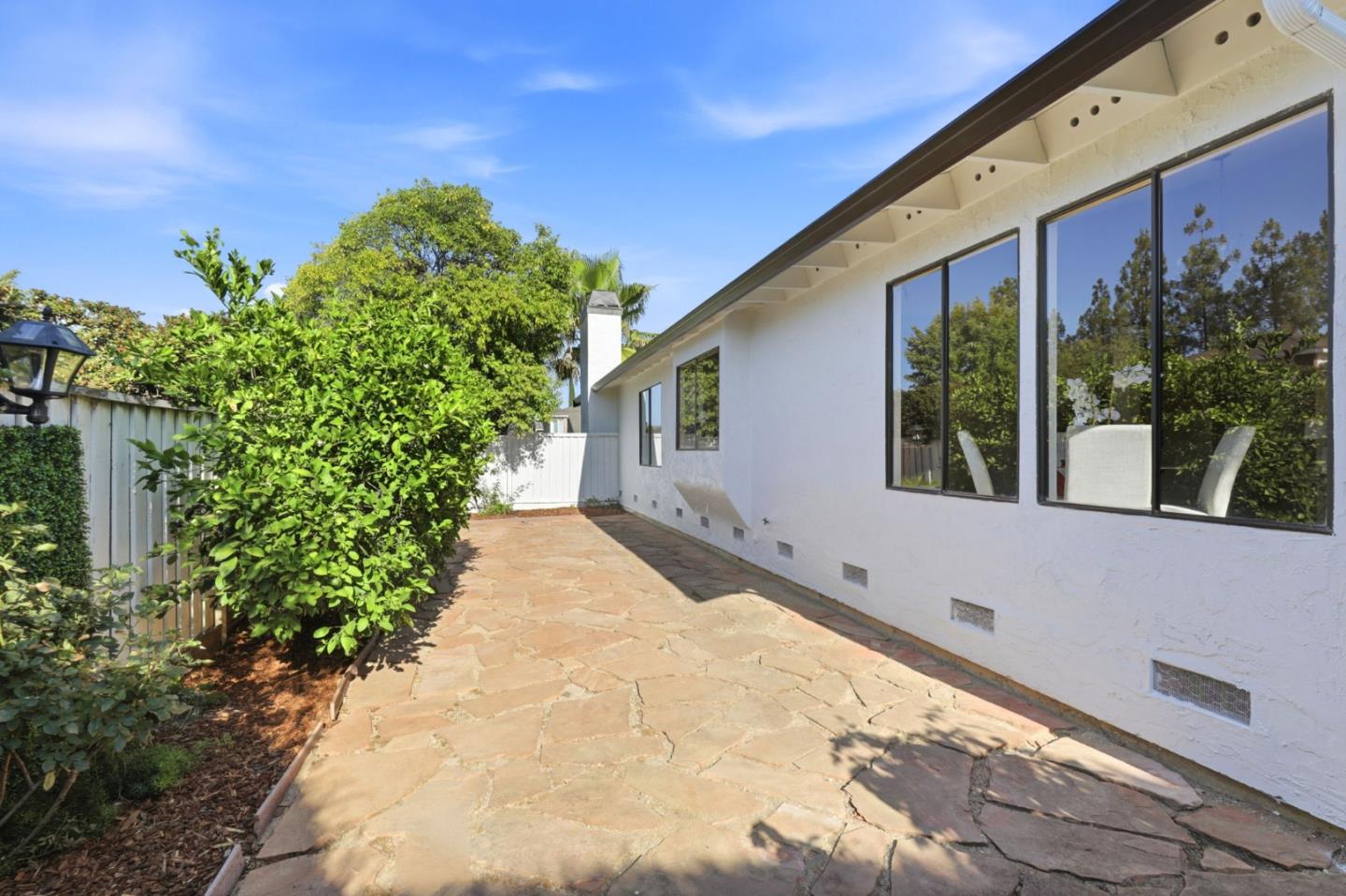 1003 Belder DR