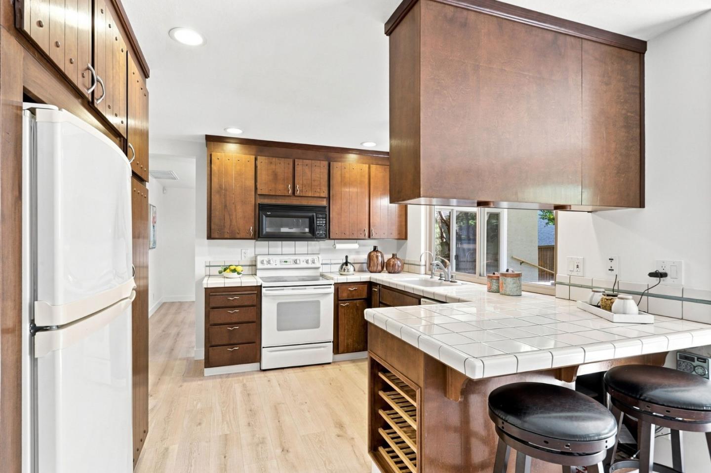 3990 Agatha WAY