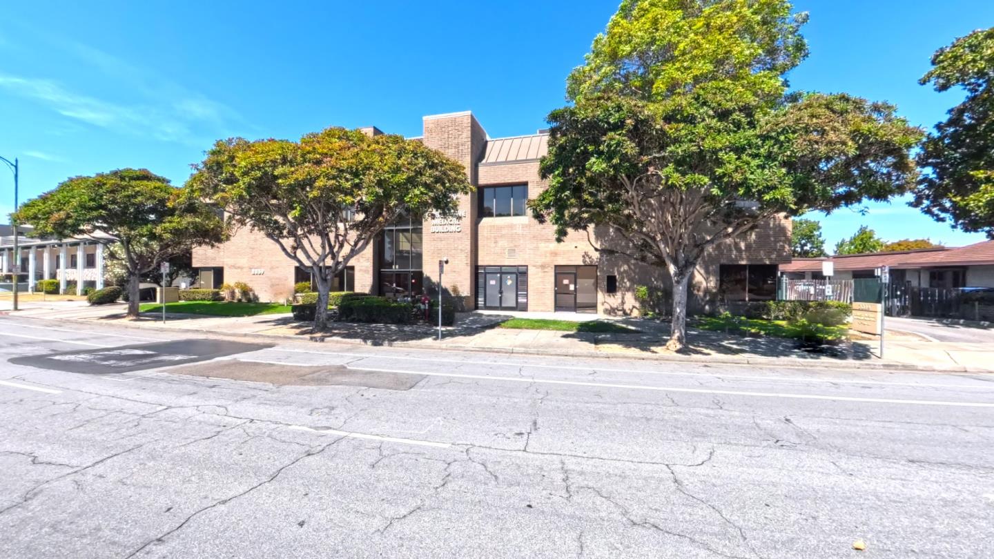 2039 Forest AVE 301
