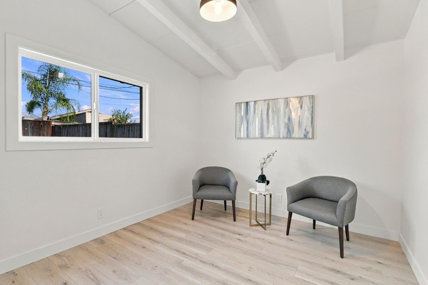 2784 Ophelia AVE