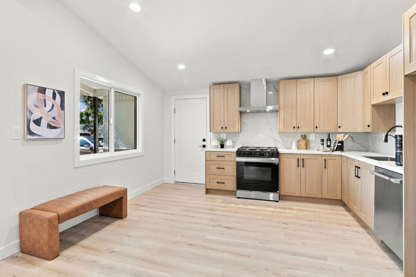 2784 Ophelia AVE