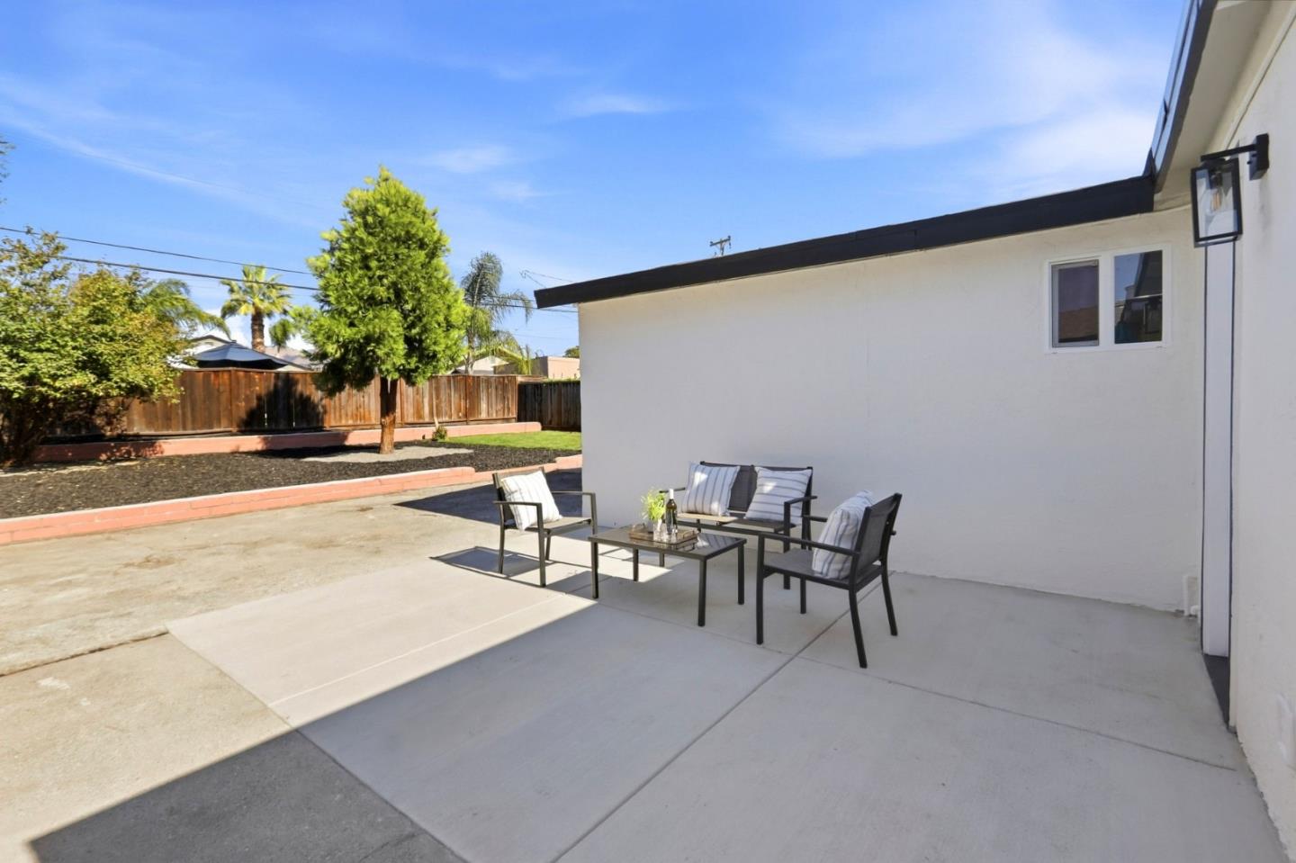 2784 Ophelia AVE