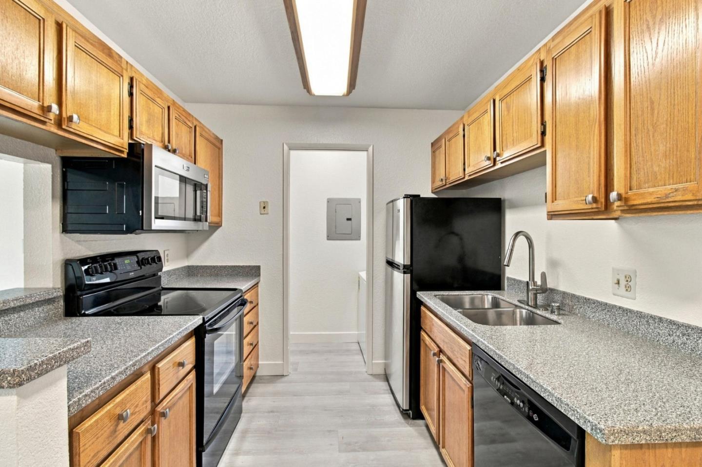 853 Woodside WAY 133