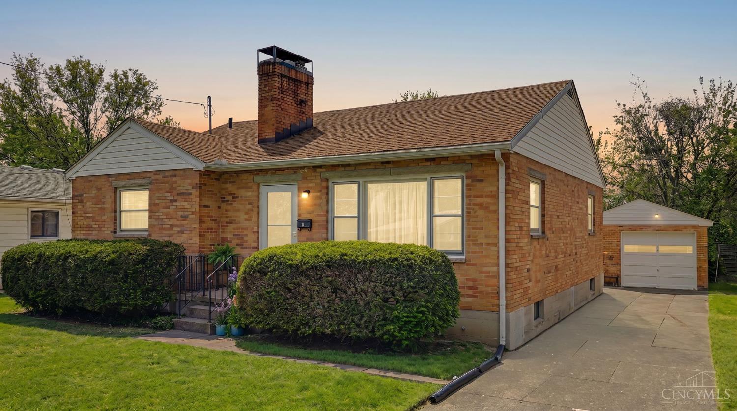 10 Forest Glen Drive