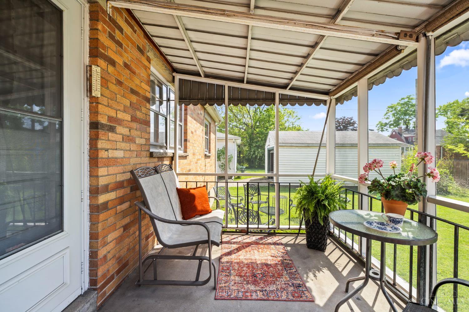 10 Forest Glen Drive