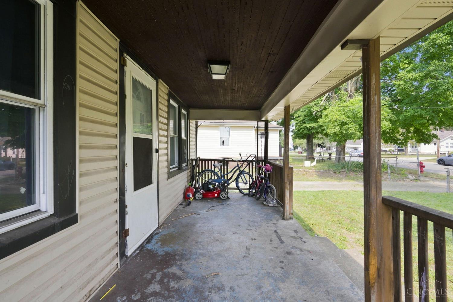 2125 Winona Drive