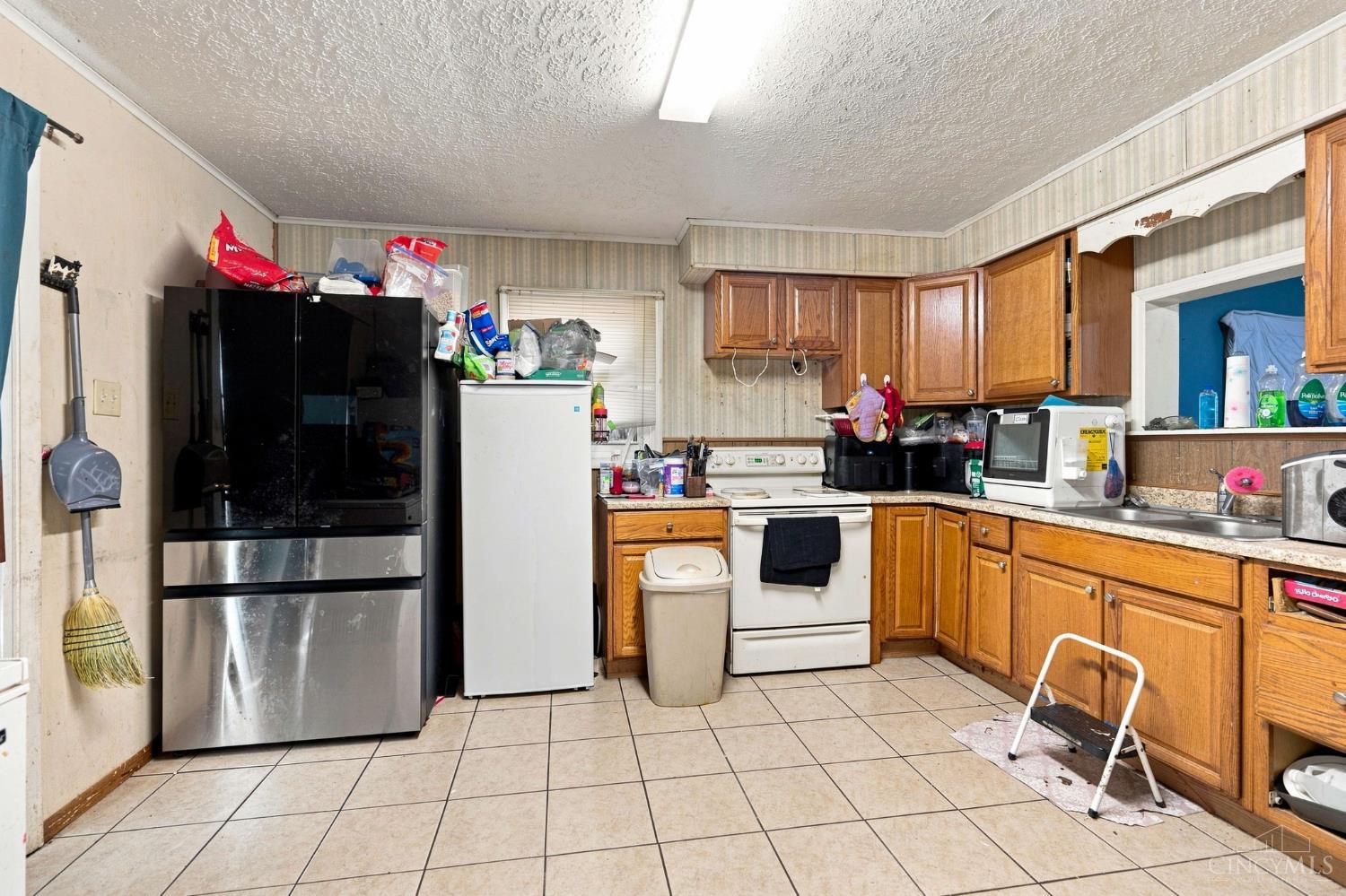 2125 Winona Drive