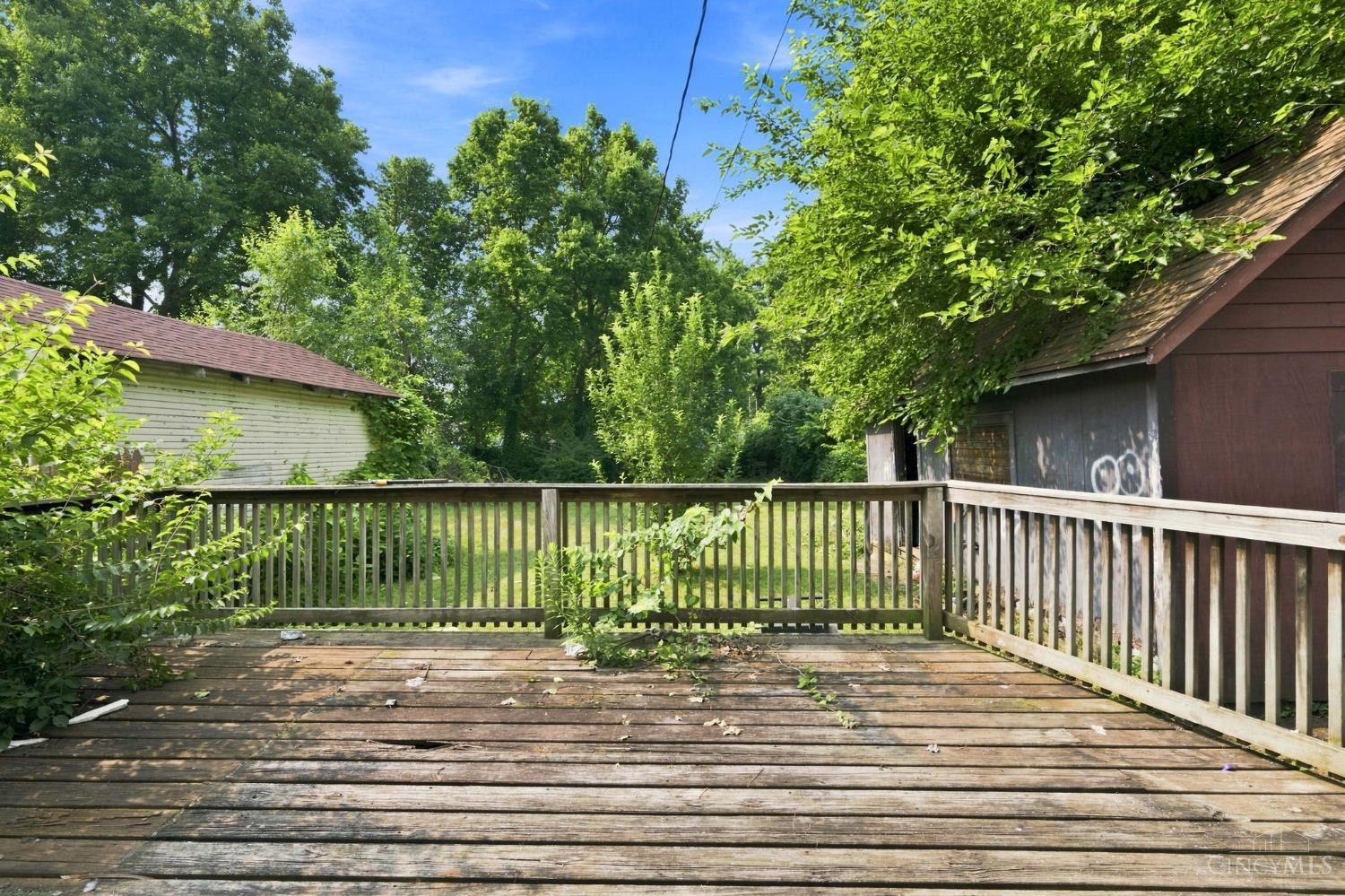 2125 Winona Drive