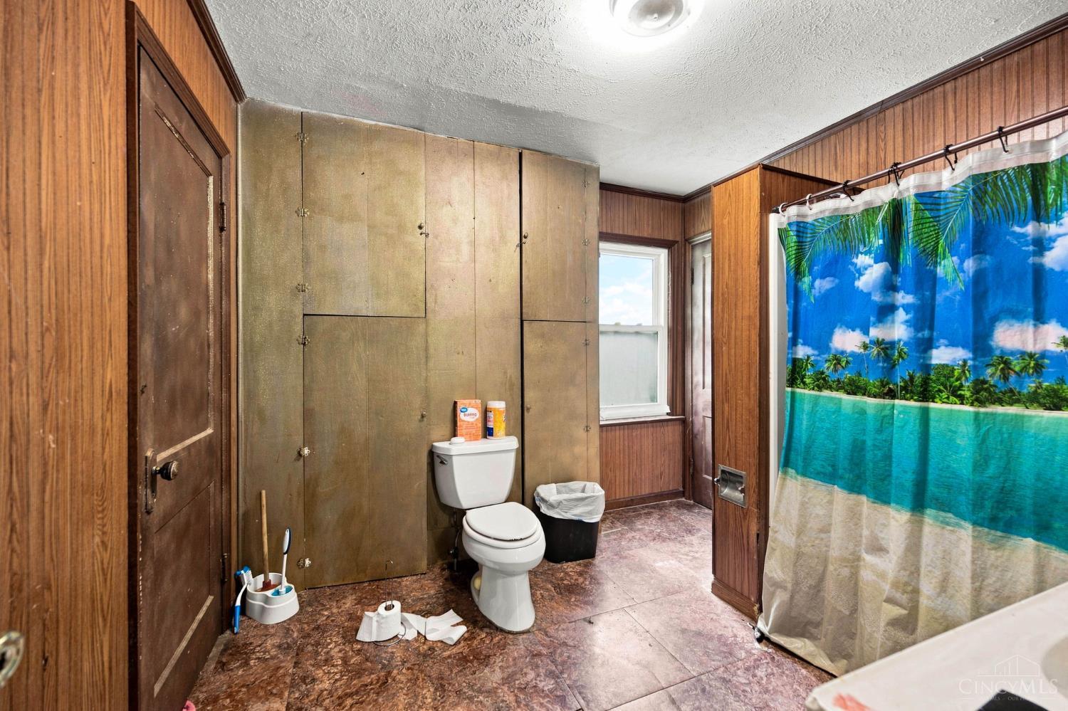 2125 Winona Drive