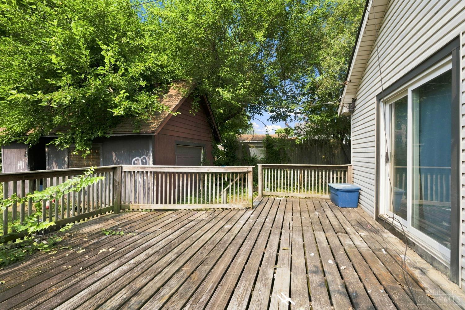 2125 Winona Drive