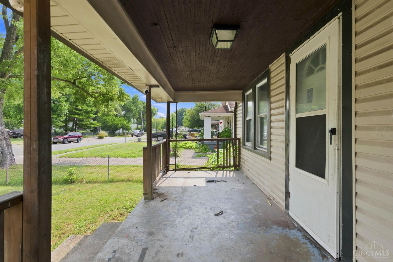 2125 Winona Drive